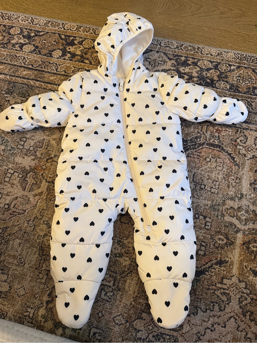 Old Navy White Hooded Heart-Print Baby One-Piece Footie